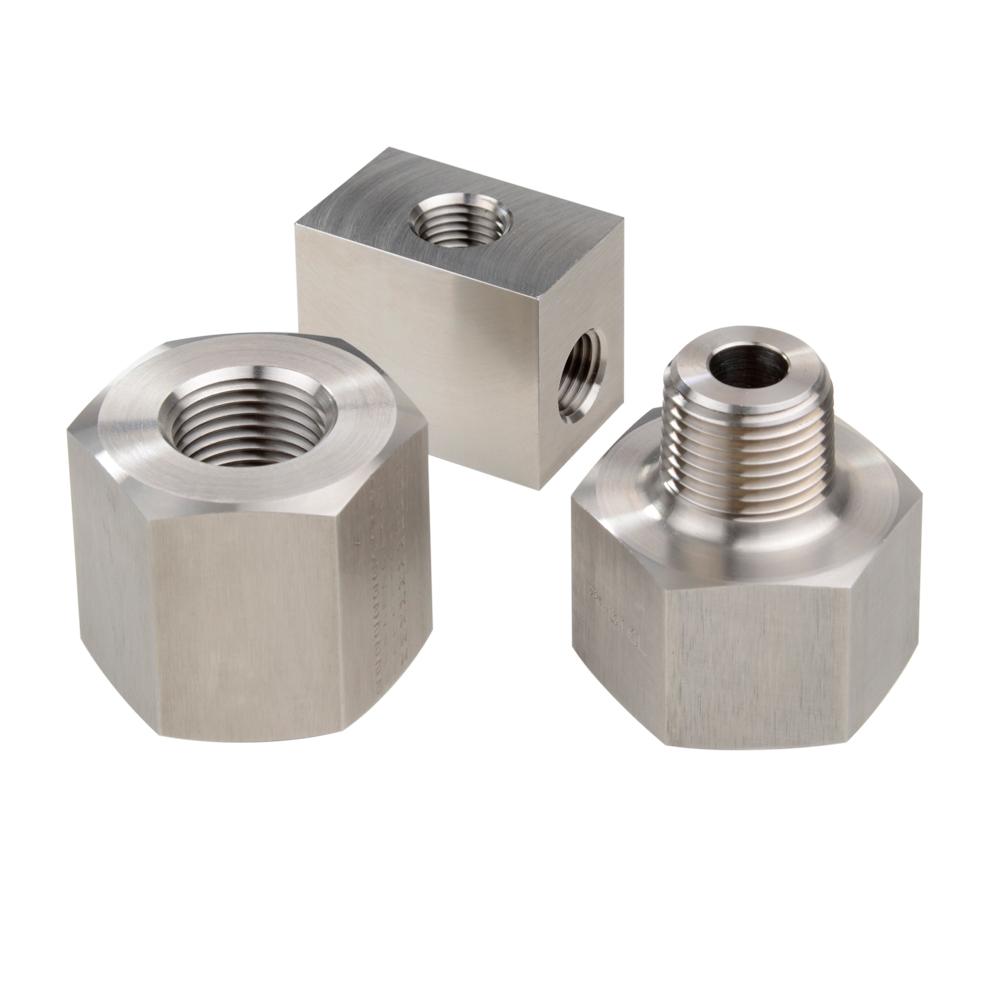 12-4 RB-SSHP HP FITTING 1/4NPT F - 3/4NPT M